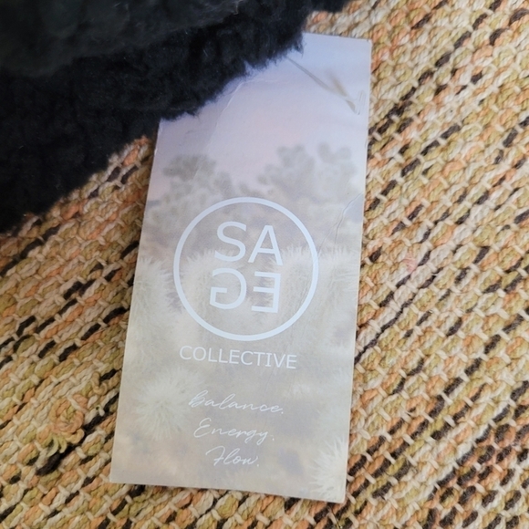 Sage Fleece Pull Over Jacket - Picture 3 of 7